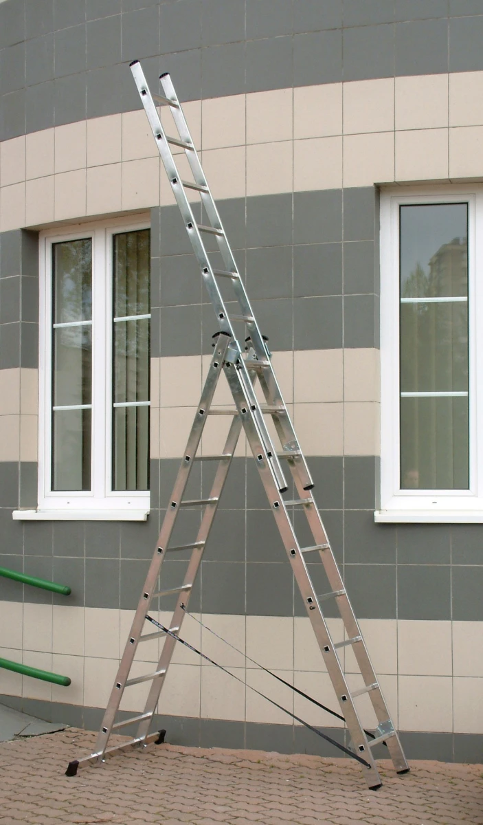 Jeftino povoljno  - ELKOP Trodelne Aluminijumske Merdevine 3x9 - 5,3m